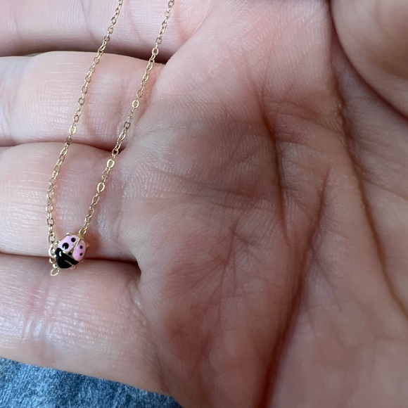 Solid 18K Yellow Gold Ladybug Beautiful Necklace 16" - Picture 11 of 14